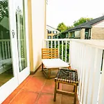 Elegant 1 Bedroom Apartment With Balcony Surry Hills 4